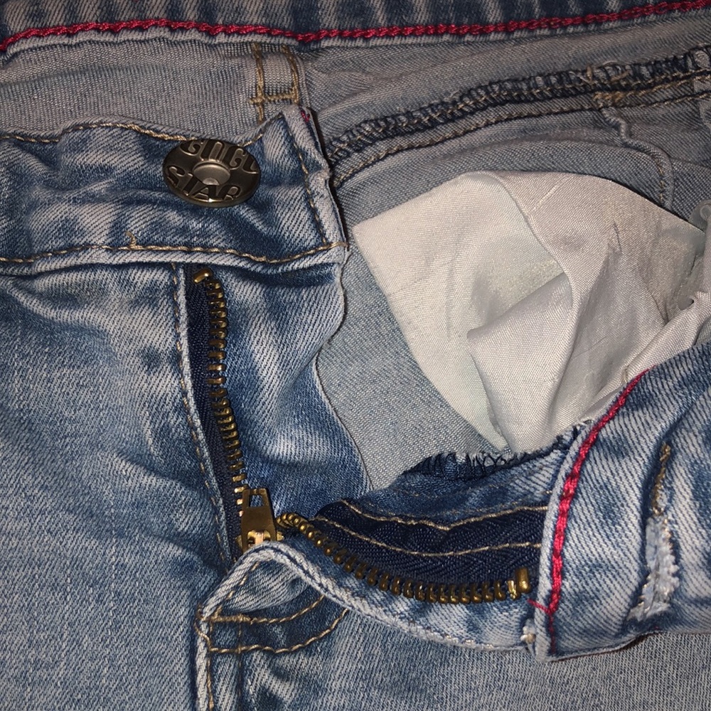 Distressed Jeans - Picture 3 of 4